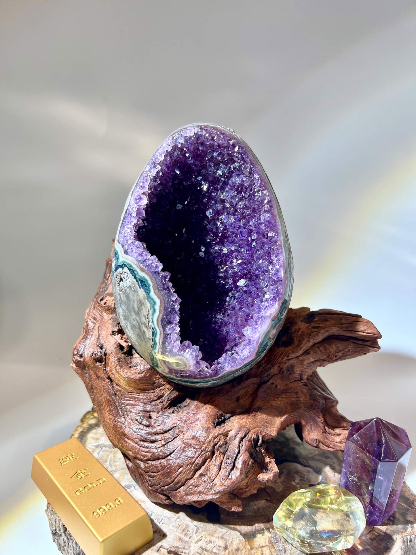 紫晶恐龍蛋 紫晶洞 錢袋子 紫水晶 水晶原石 紫晶 晶洞 晶簇 紫晶擺設 風水擺設 錢袋子功效 晶洞功效 南無水晶 水晶原石 招財水晶 amethyst geode
