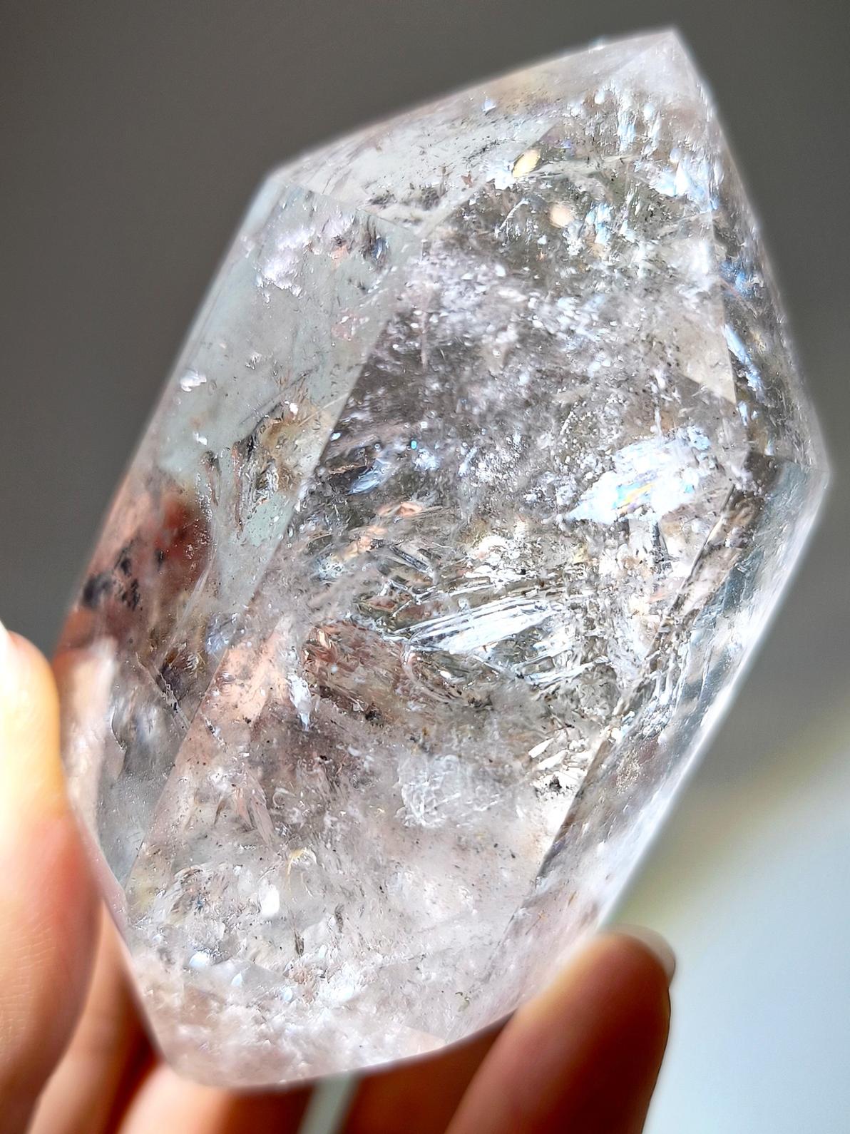 水庫閃靈鑽 大水庫 黑流沙 黑墨膽 晶中晶 紅膠花 Herkimer Diamond 南無水晶 水庫閃靈鑽功效
