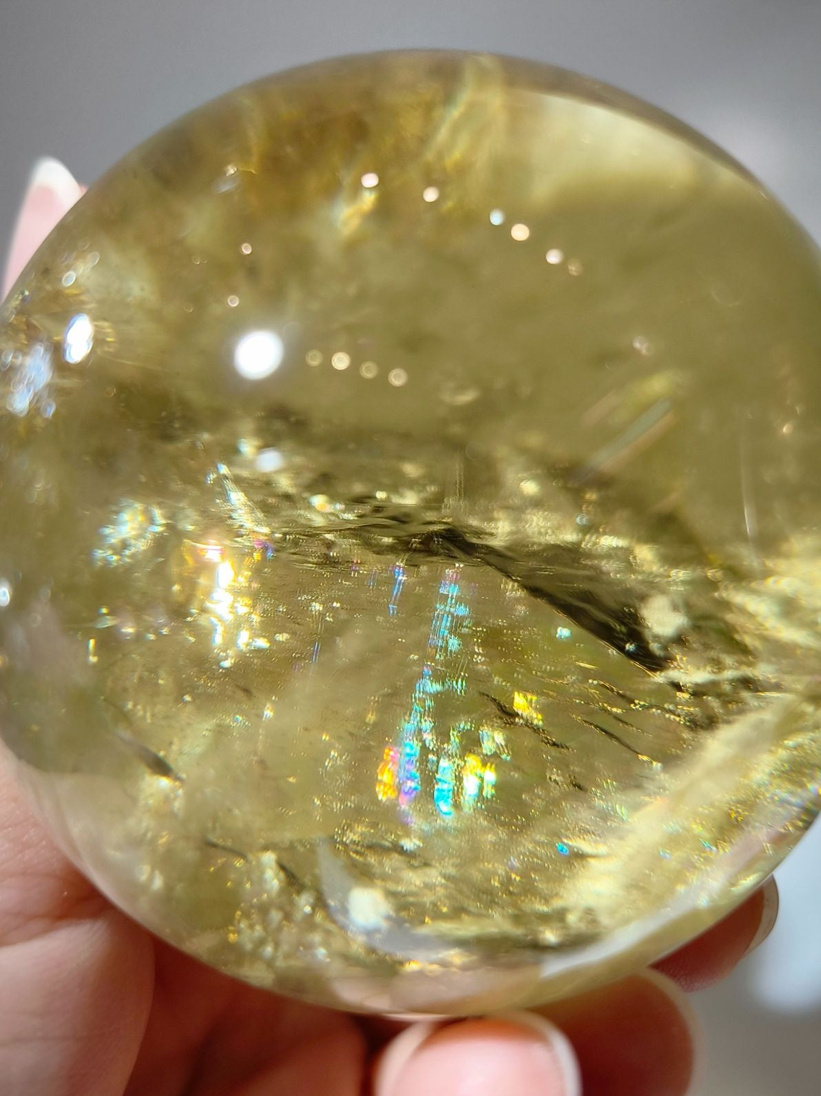 黃水晶球 虹光山脈 Rainbow Citrine Crystal Ball 南無水晶 黃水晶球有什麽功效